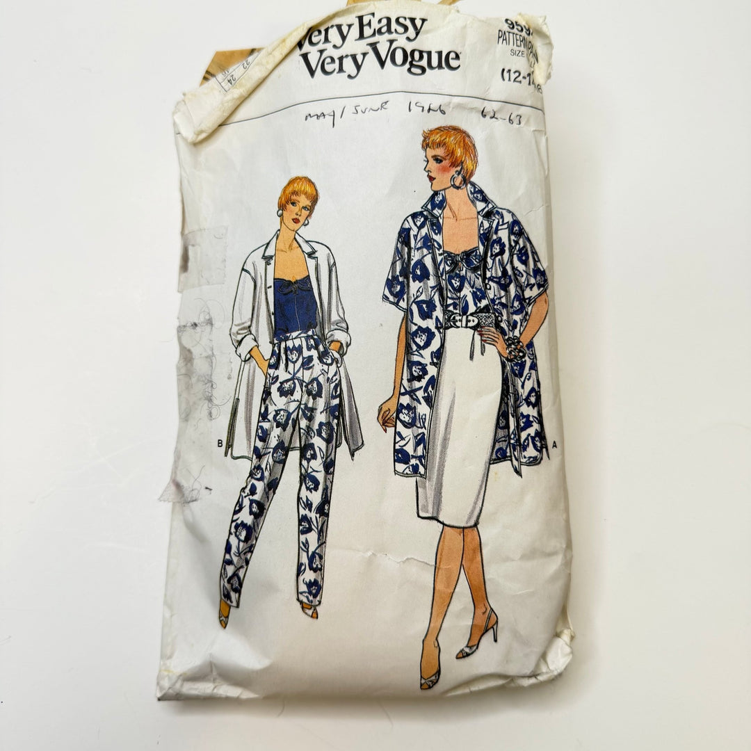 Sewing Pattern - Womenswear - Vogue 9594 - True Deadstock supplies Fabric by private - Sustainable Textile | FABCYCLE