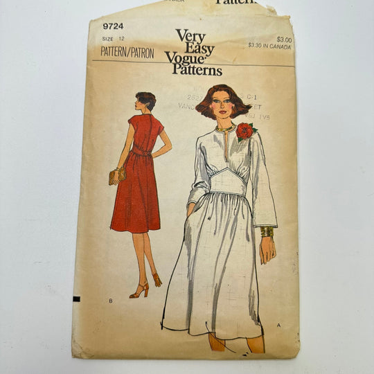 Sewing Pattern - Womenswear - Vogue 9724 - True Deadstock supplies Fabric by private - Sustainable Textile | FABCYCLE
