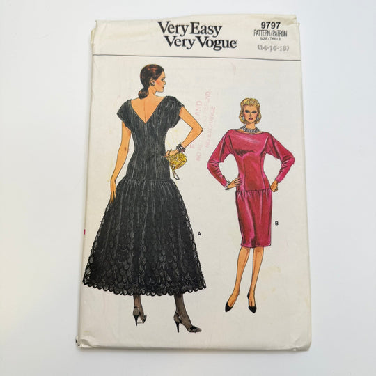 Sewing Pattern - Womenswear - Vogue 9797 - True Deadstock supplies Fabric by private - Sustainable Textile | FABCYCLE