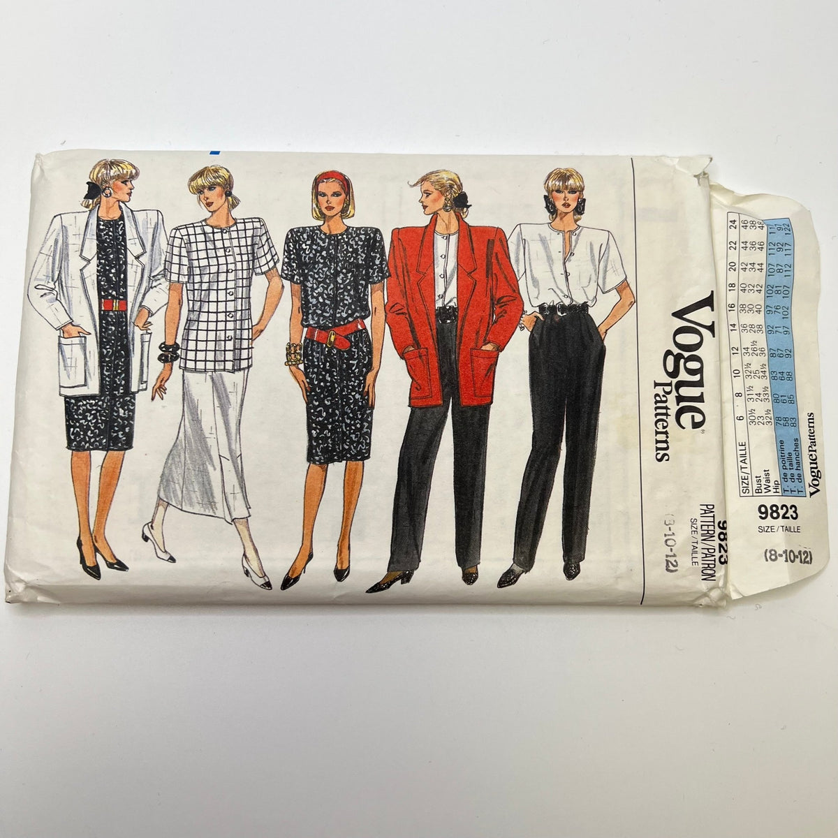 Sewing Pattern - Womenswear - Vogue 9823 - True Deadstock supplies Fabric by private - Sustainable Textile | FABCYCLE