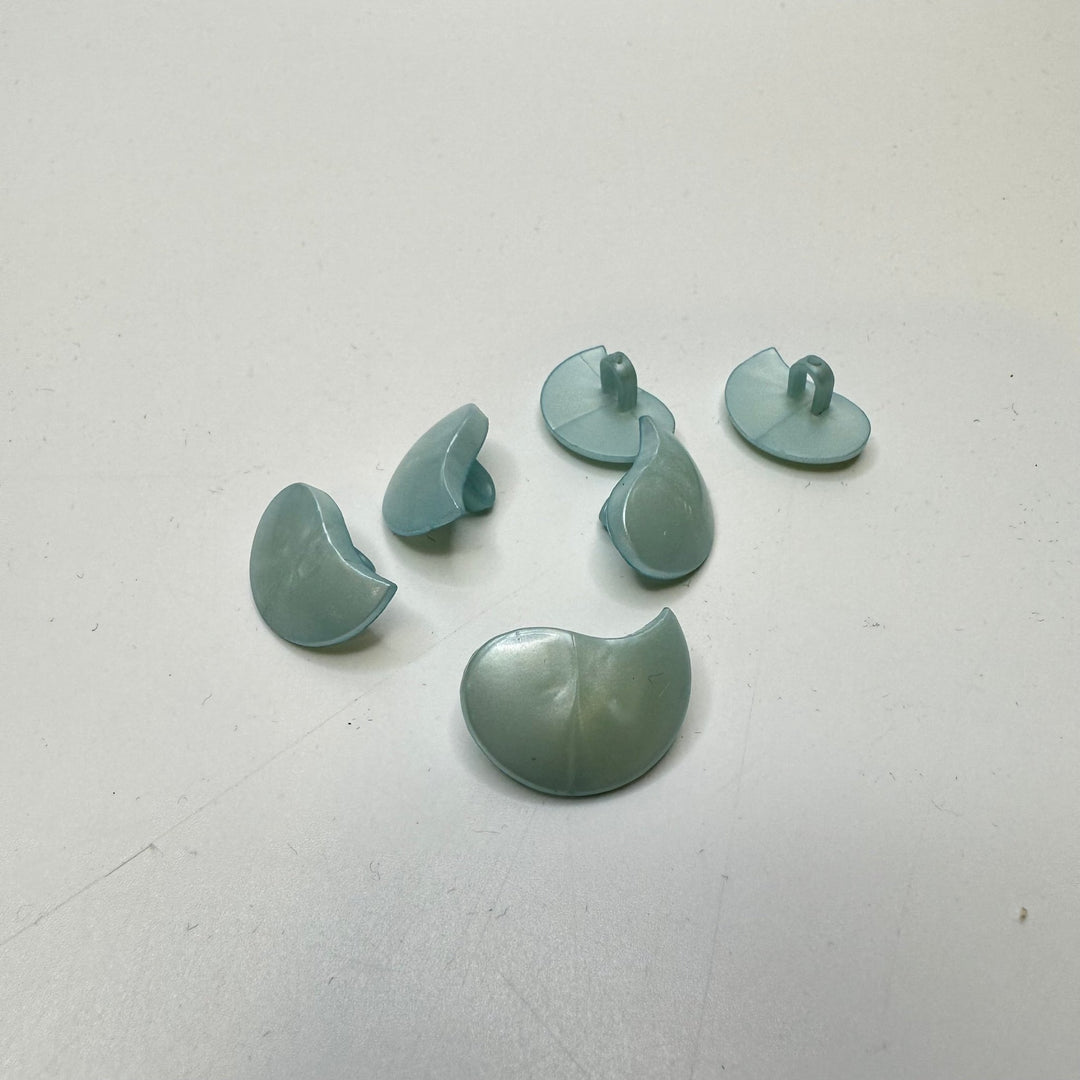 Shank Button - 15MM Plastic - Light Blue - 6 Pack - True Deadstock supplies Fabric by private - Sustainable Textile | FABCYCLE
