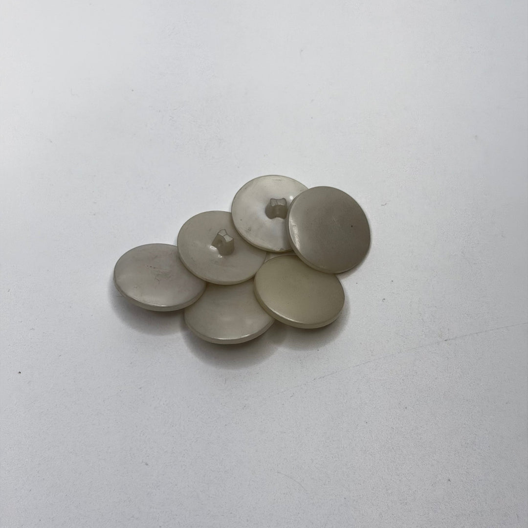 Shank Button - 20MM Plastic - Translucent Cream - 6 Pack - True Deadstock supplies Fabric by private - Sustainable Textile | FABCYCLE