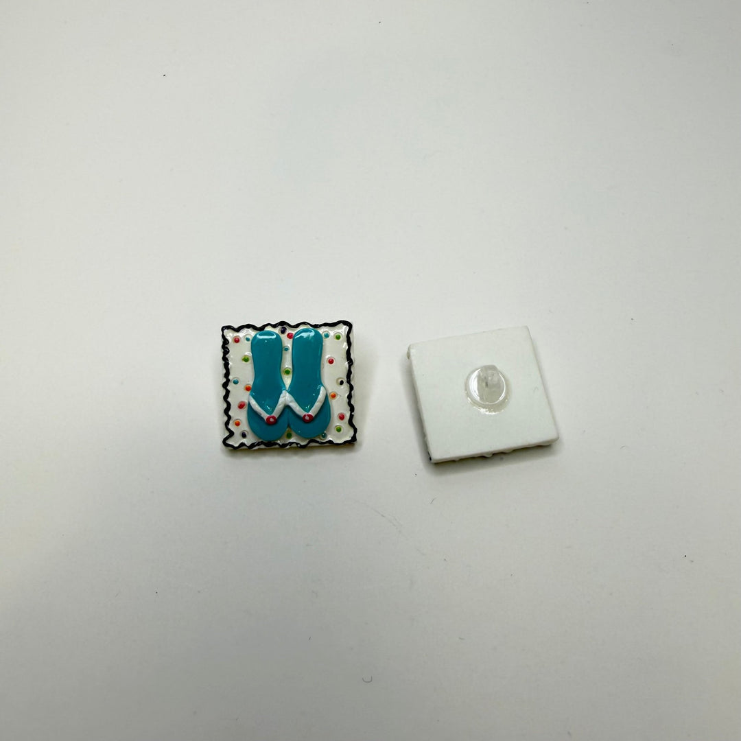 Shank Button - 25MM Plastic - White/Blue - True Deadstock supplies Fabric by private - Sustainable Textile | FABCYCLE
