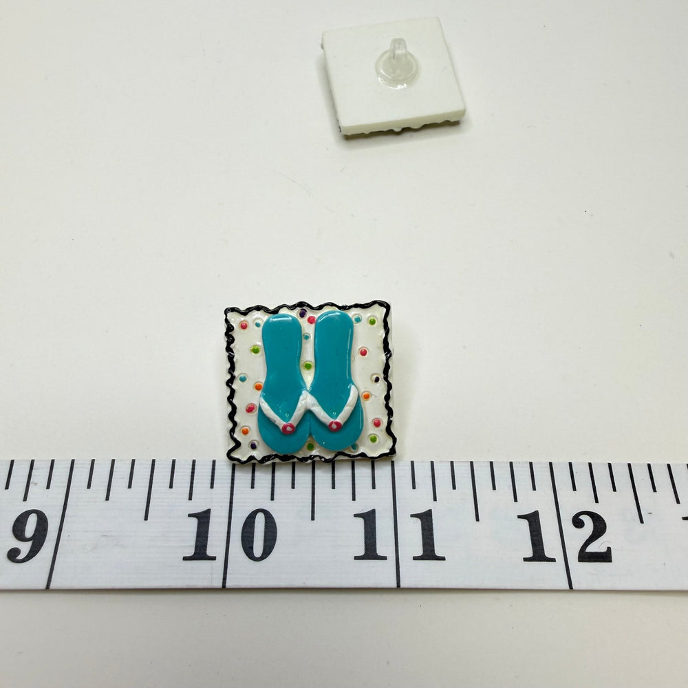 Shank Button - 25MM Plastic - White/Blue - True Deadstock supplies Fabric by private - Sustainable Textile | FABCYCLE