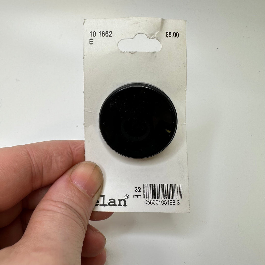 Shank Button - 32MM Plastic - Black - True Deadstock supplies Fabric by private - Sustainable Textile | FABCYCLE
