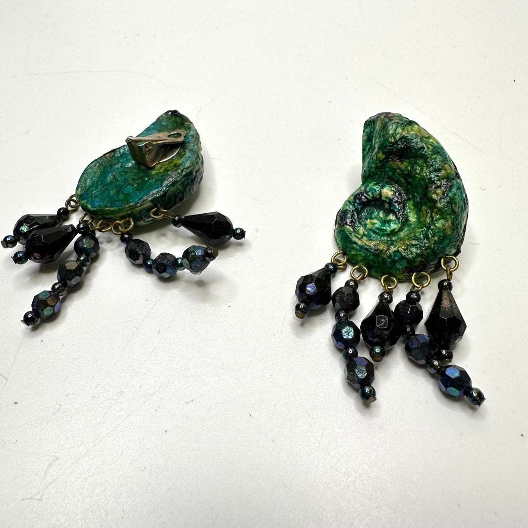 Shell Shape Dangles Clip On Earrings Costume Jewelry - Green/Black - Individual - True Deadstock supplies Fabric by private - Sustainable Textile | FABCYCLE