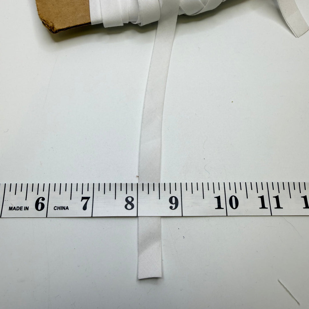 ½" Single Fold Woven Bias Tape - White - 4M Bundle - True Deadstock supplies Fabric by private - Sustainable Textile | FABCYCLE