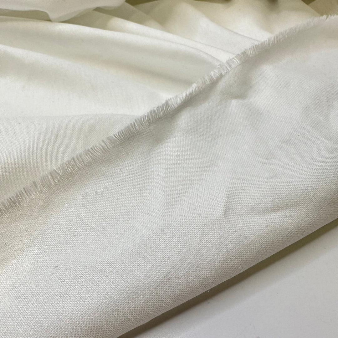 Snow Snow Snow - Cotton Woven - White - 4M Bundle - True Deadstock fabric Fabric by private - Sustainable Textile | FABCYCLE