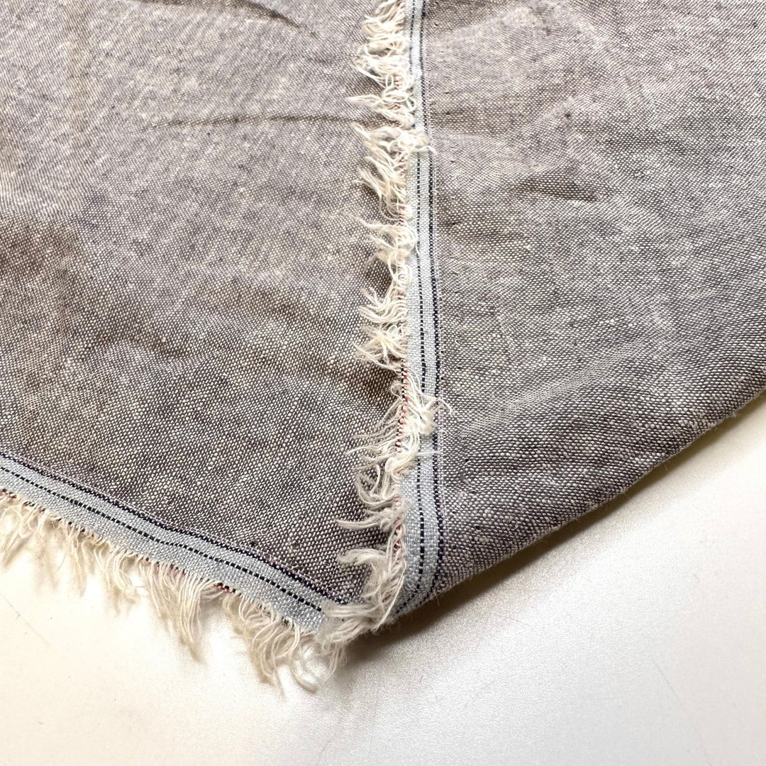 Speeches At The Reception - Poplin Cotton Woven - Light Grey - 4.35M Bundle - True Deadstock fabric Fabric by private - Sustainable Textile | FABCYCLE