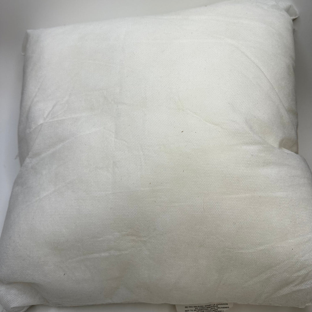 Square Pillow Form - White - Individual - True Deadstock supplies Fabric by private - Sustainable Textile | FABCYCLE