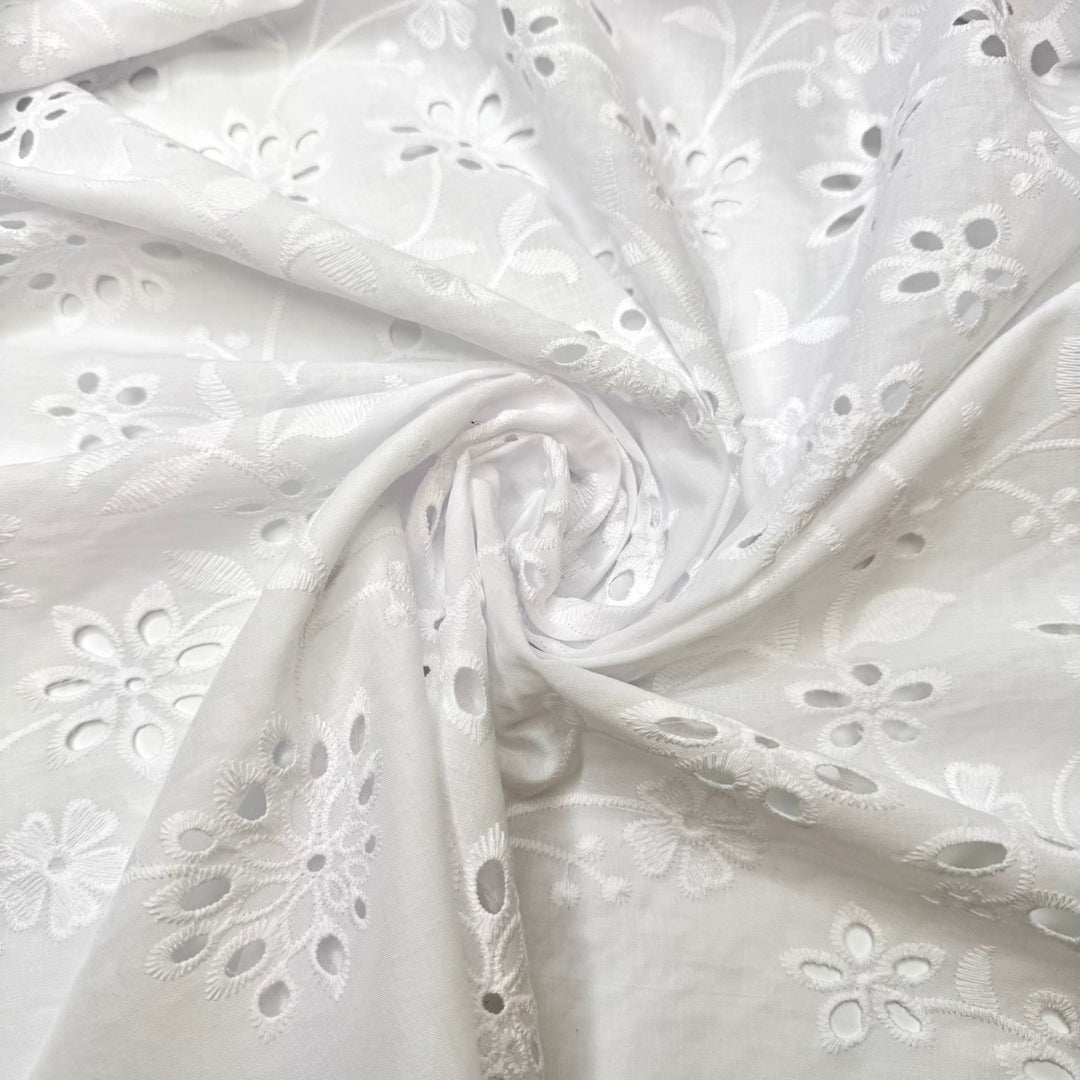 Start The Day Right - Islet Cotton Woven - White Floral - 2M Bundle - True Deadstock fabric Fabric by private - Sustainable Textile | FABCYCLE