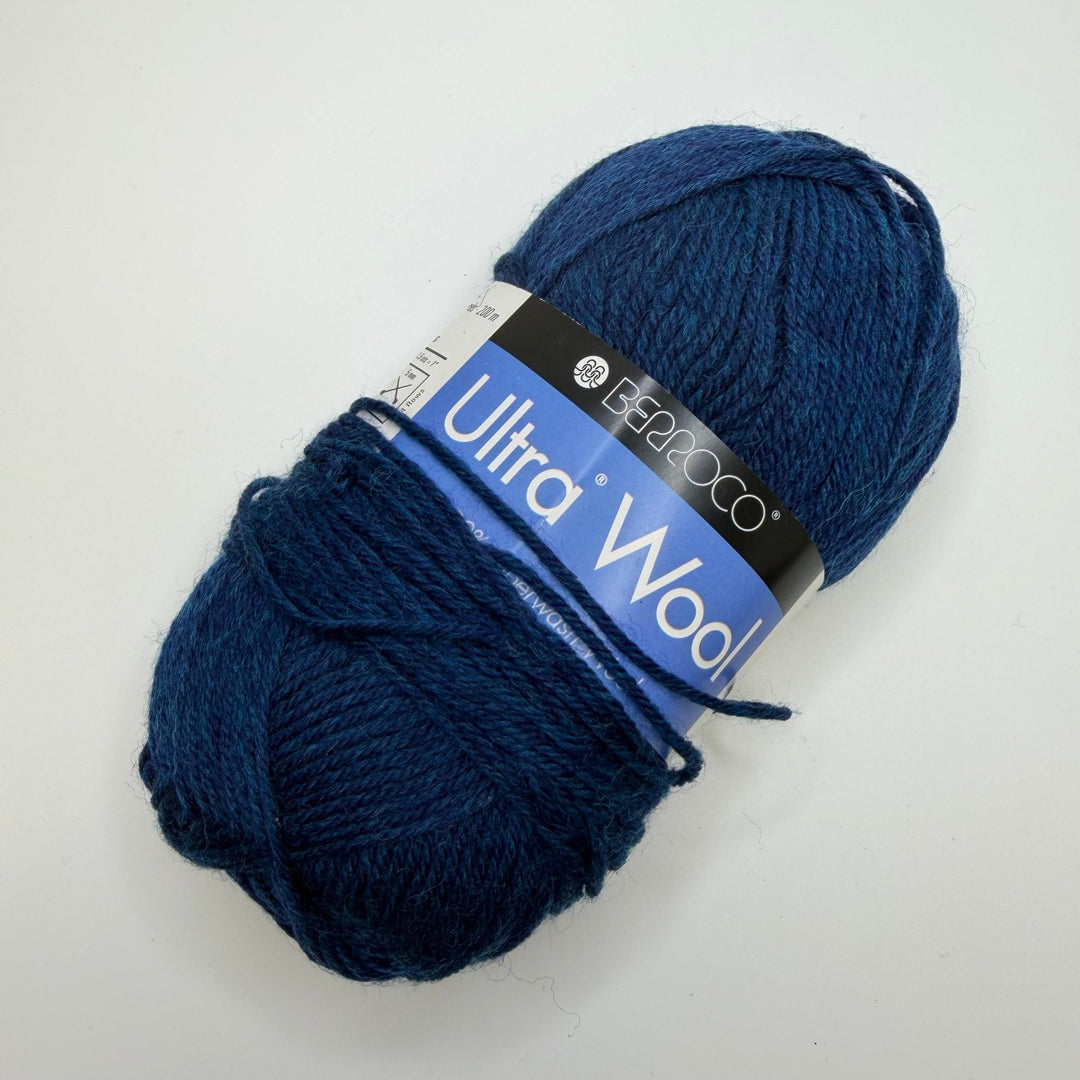 Superwash Wool Yarn - Dark Blue - Individual - True Deadstock supplies Fabric by private - Sustainable Textile | FABCYCLE