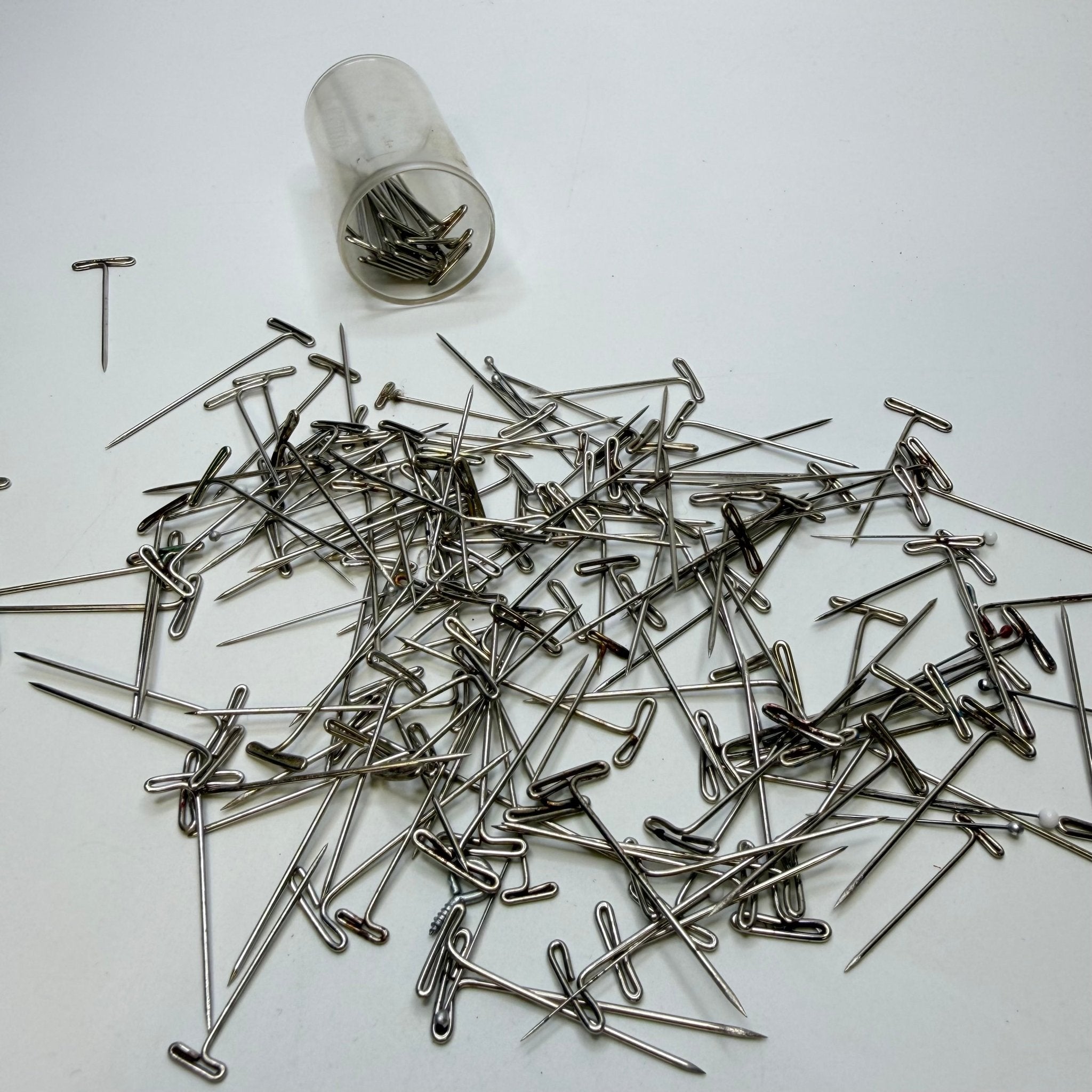 t-bar-pins-tools-silver-20-pack-true-deadstock-supplies-fabric-fabcycle ...