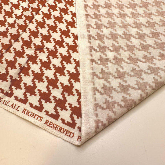 Transition Between Seasons - Cotton Woven - Light White/Brown Houndstooth - 1.6M Bundle - True Deadstock fabric Fabric by private - Sustainable Textile | FABCYCLE
