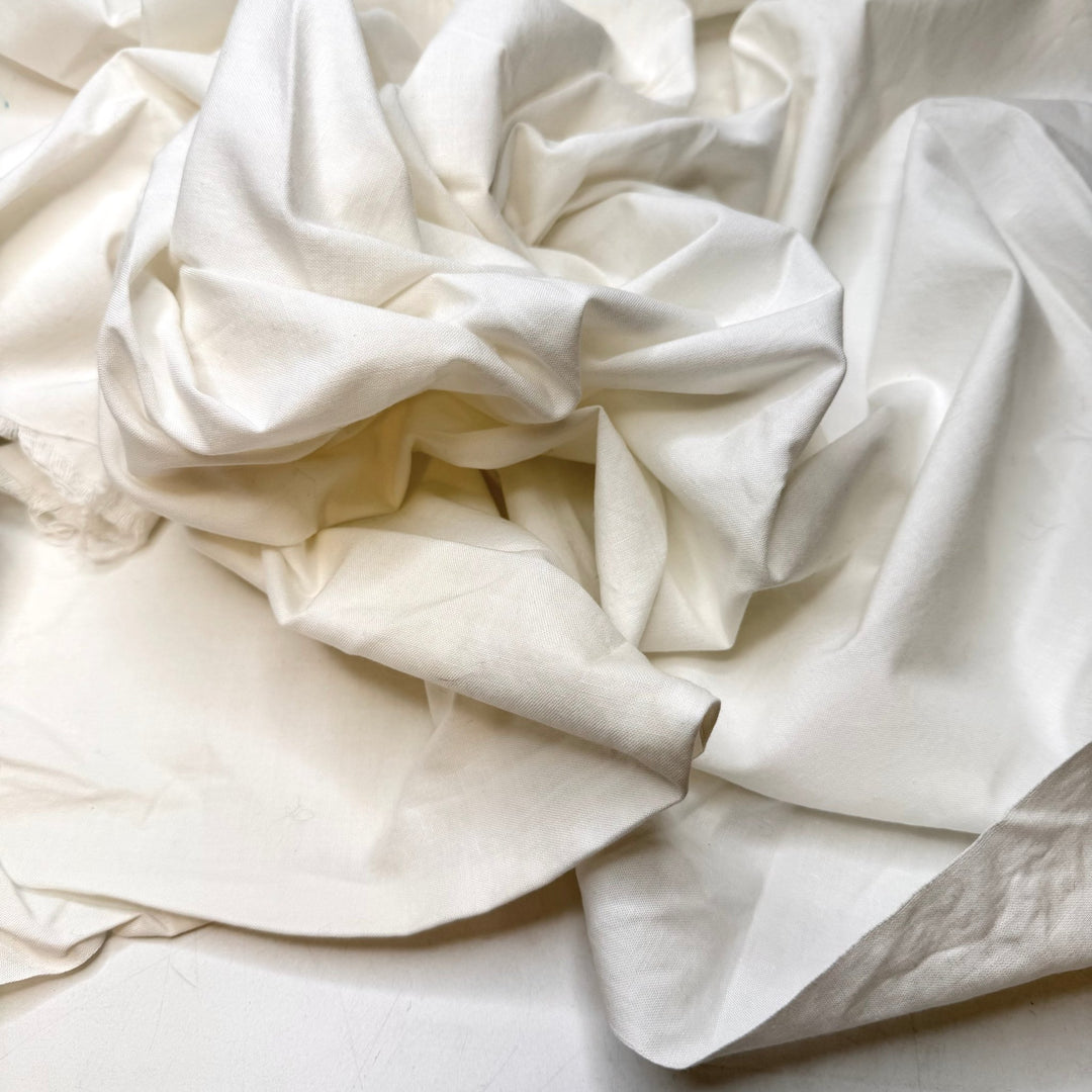 Window Shopping - Cotton Woven - White - 1M Bundle - True Deadstock fabric Fabric by private - Sustainable Textile | FABCYCLE