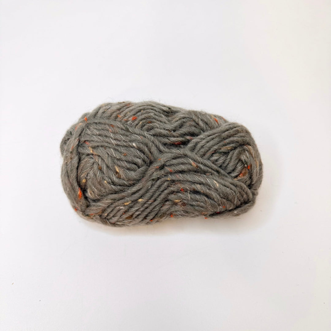 Wool/Natural Yarn - Dark Grey - Individual - True Deadstock supplies Fabric by private - Sustainable Textile | FABCYCLE