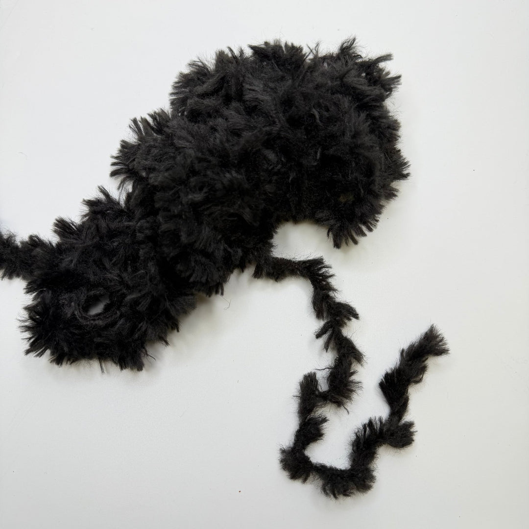 Yarn - Black - Individual - True Deadstock supplies Fabric by private - Sustainable Textile | FABCYCLE