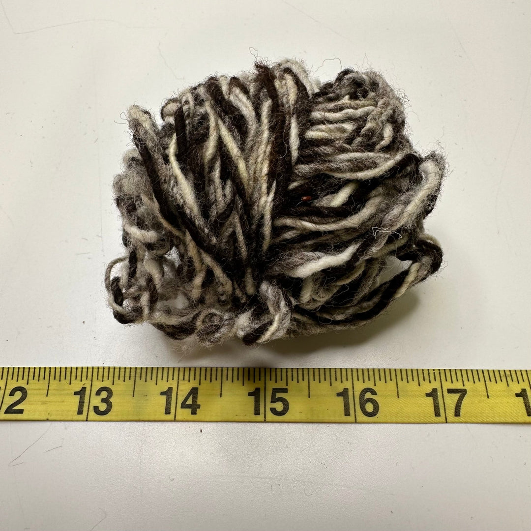 Yarn - Black/White - Individual - True Deadstock supplies Fabric by private - Sustainable Textile | FABCYCLE