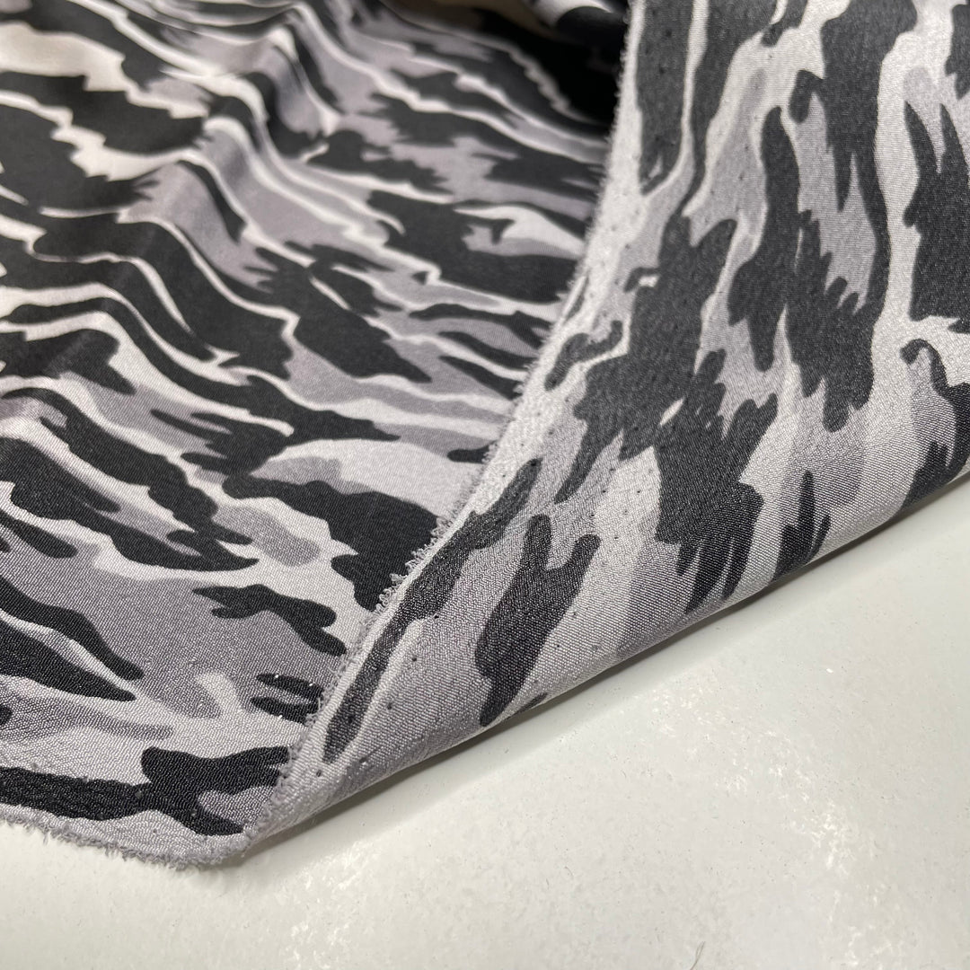 UB - Grayscale Color By Number - Poly Woven - Black/Grey Abstract - 2M Bundle (6706063310961)