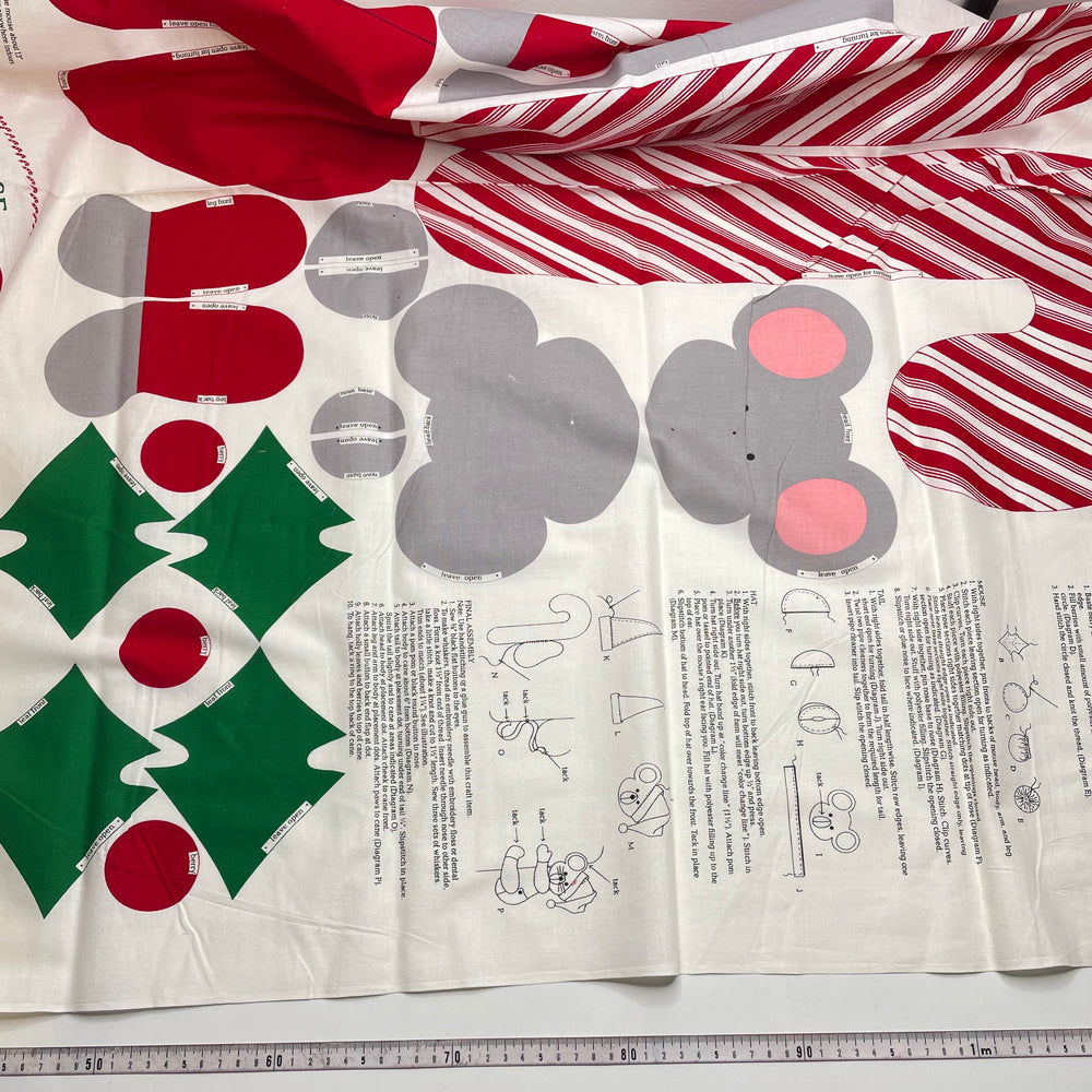 Merry Mouse Panel - Vintage Cotton Woven - Multi - 0.9M Bundle (6824992800881)
