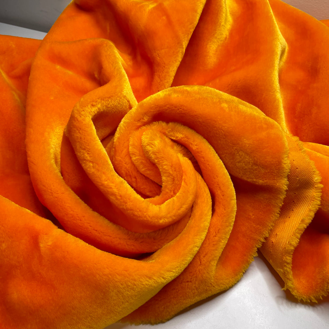 Ladder Stitch - Short Hair Faux Fur Synthetic Knit - Orange - 1.3M Bundle