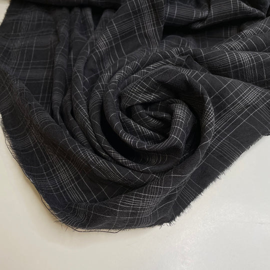 UB - Graph Of Desire - Crinkle Silk Woven - Grey Plaid - 2.8M Bundle