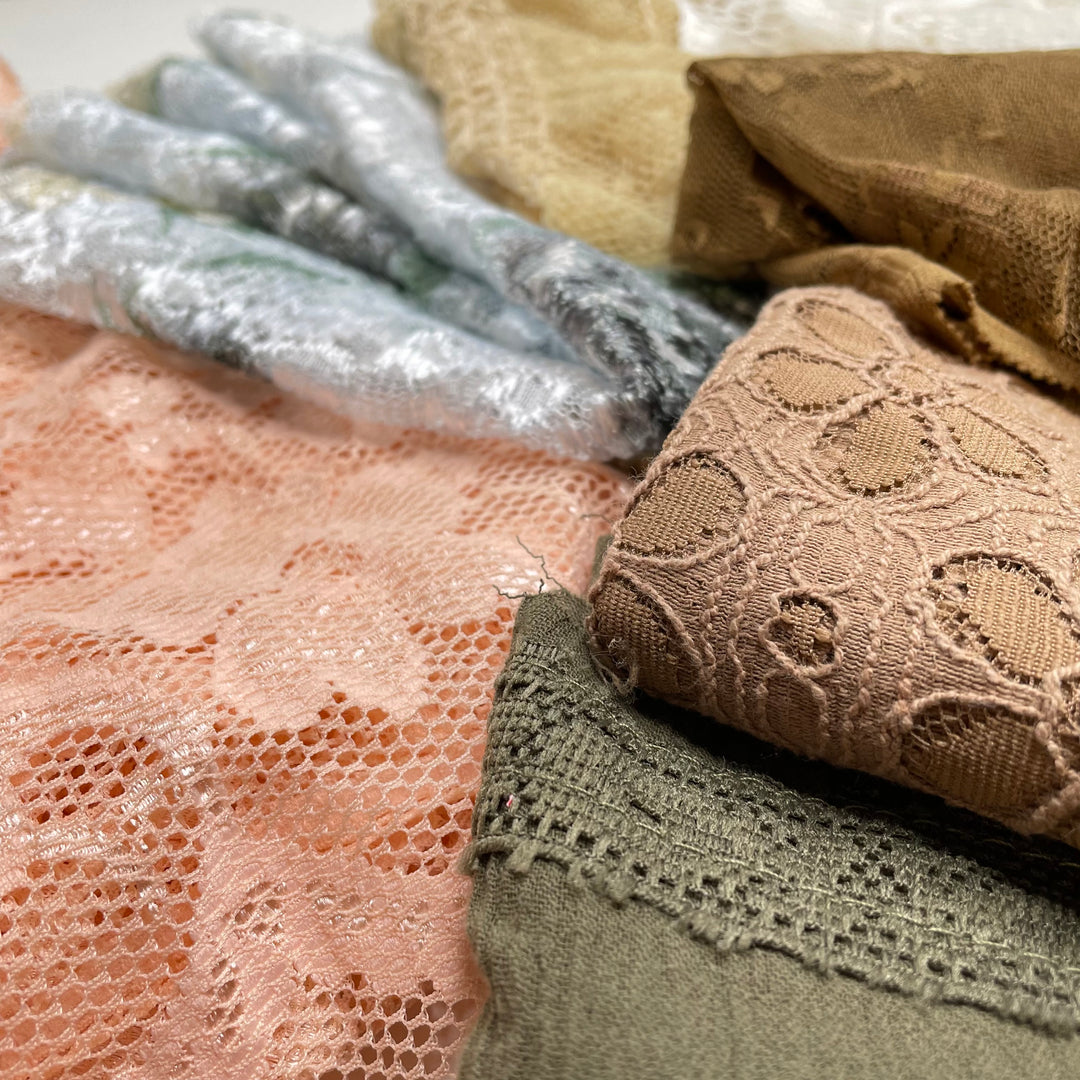 Darling Divine - Lace Poly/Nylon Knit - Beige Multi - 2M Bundle