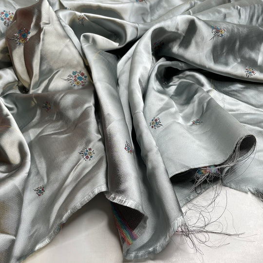 Eloquent Speech - Synthetic Woven - Silver Floral - 2.2M Bundle