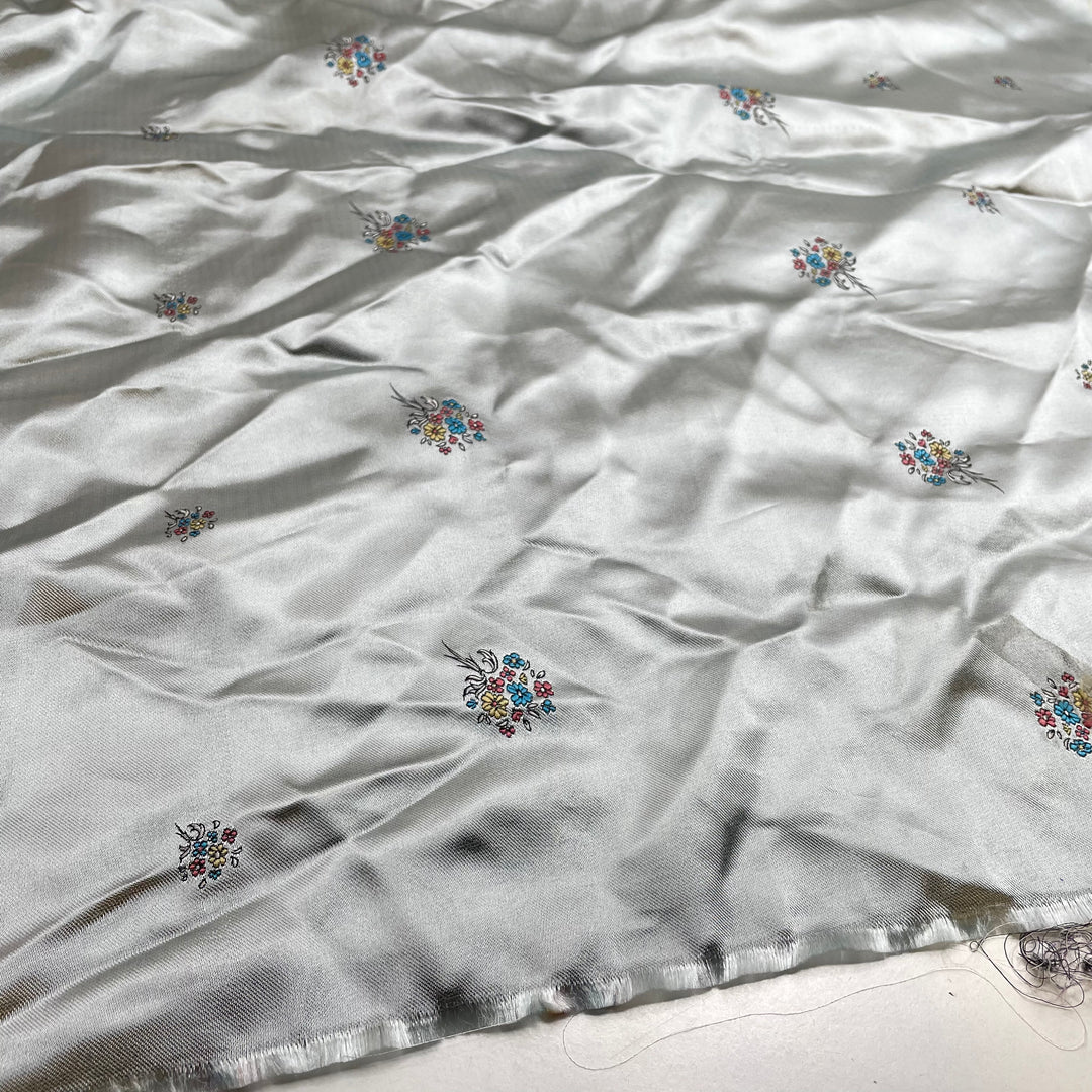 Eloquent Speech - Synthetic Woven - Silver Floral - 2.2M Bundle