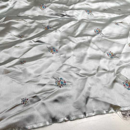 Eloquent Speech - Synthetic Woven - Silver Floral - 2.2M Bundle