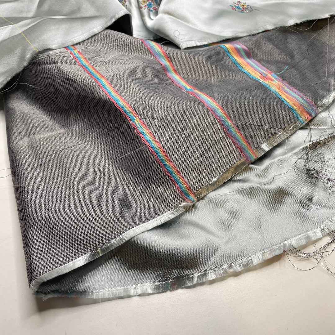 Eloquent Speech - Synthetic Woven - Silver Floral - 2.2M Bundle