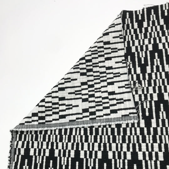 Line Drawn Skyscrapers - Polyester Blend Knit - Black/White Geometric - 0.9M Bundle (6617967427697)