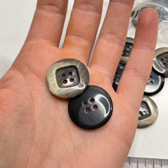4 Hole Button - 23MM Plastic - Brown - 10 Pack (6809595052145)