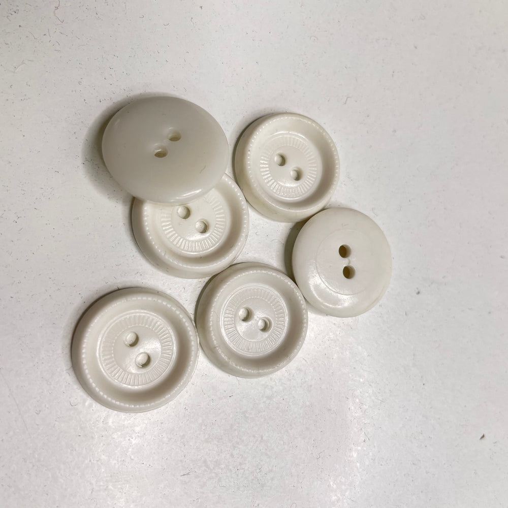 2 Hole Button - 19MM Plastic - White - 6 Pack (6809595314289)