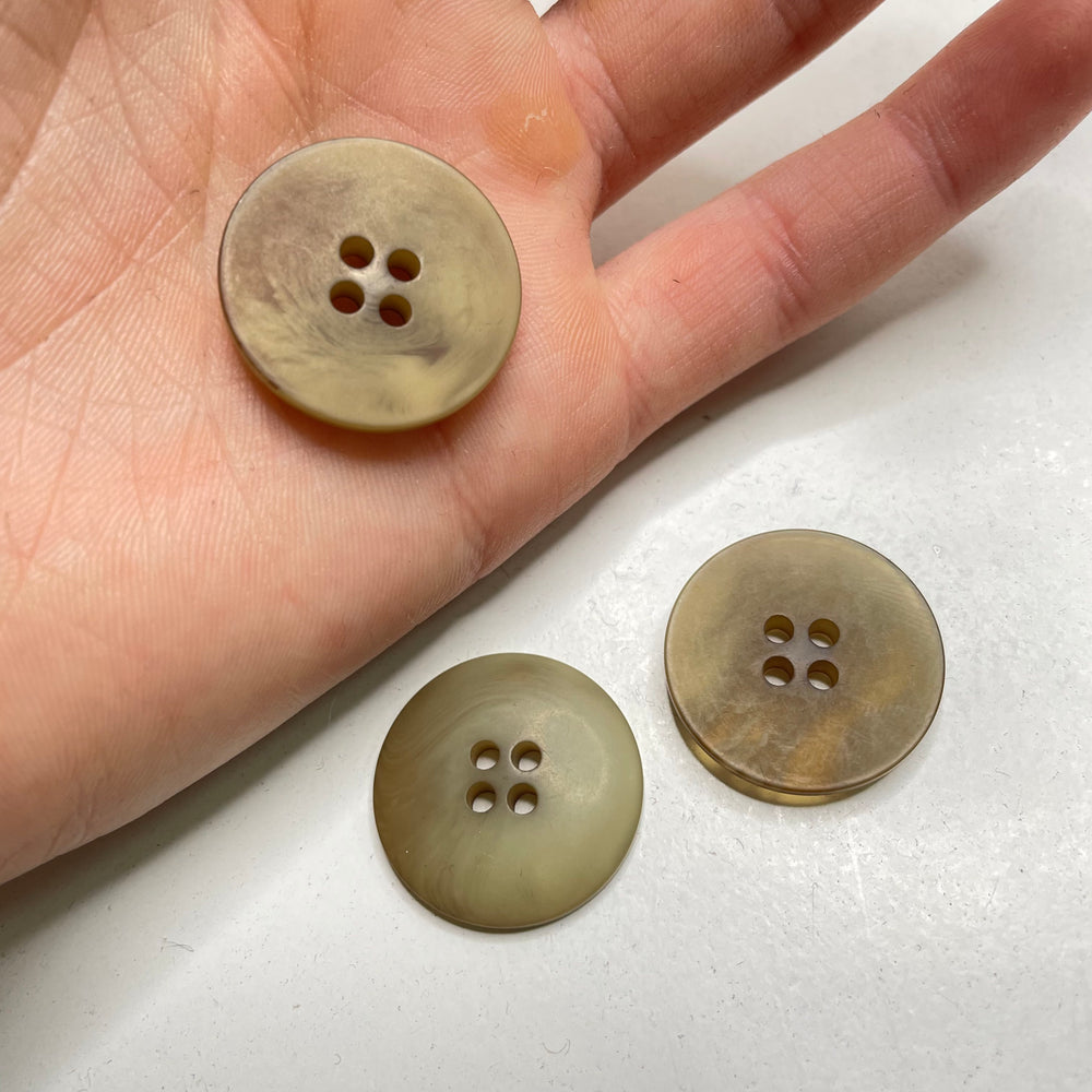 4 Hole Button - 23MM Plastic - Beige - 10 Pack (6809596264561)