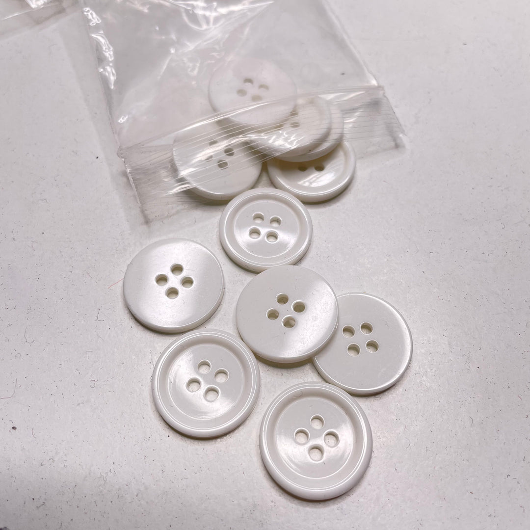 4 Hole Button - 20MM Plastic - White - 10 Pack (6809618481265)