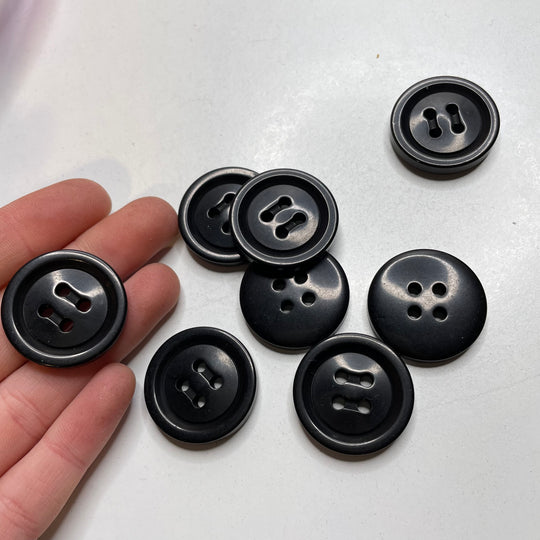 4 Hole Button - 28MM Plastic - Black