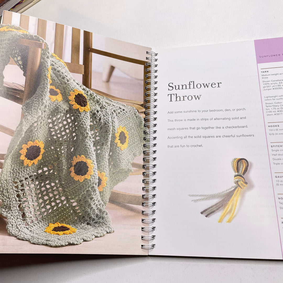 Hooked Throws Books - Hubert 2006 - Individual (6826322559089)