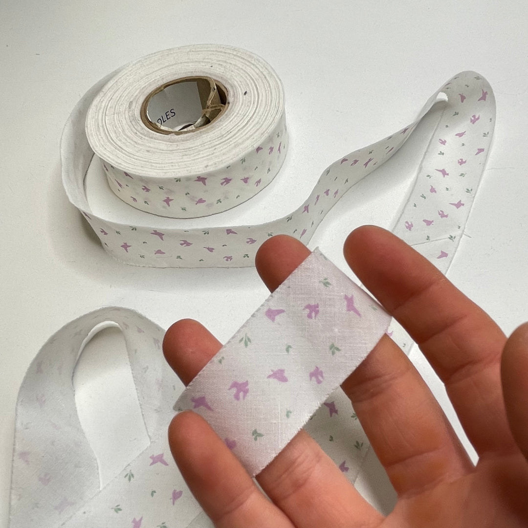 1" Continuous Woven Bias Tape - White - Roll - FABCYCLE Deadstock and Sustainble Fabrics and Sewing Supplies (6712045731953)