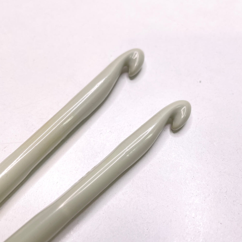 Plastic Crochet Hooks Sewing Tool - Grey - Individual (6788394254449)