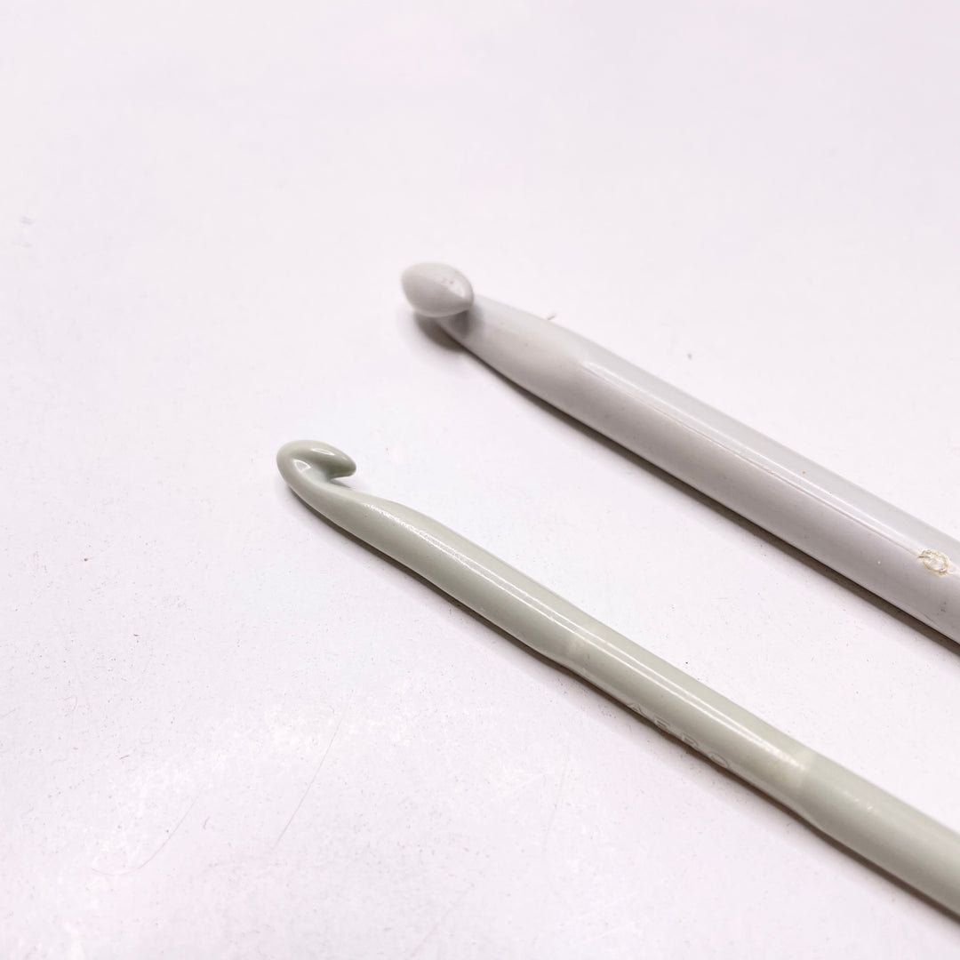 Plastic Crochet Hook Set Sewing Tool - Grey/Cream - Individual (6788397629553)