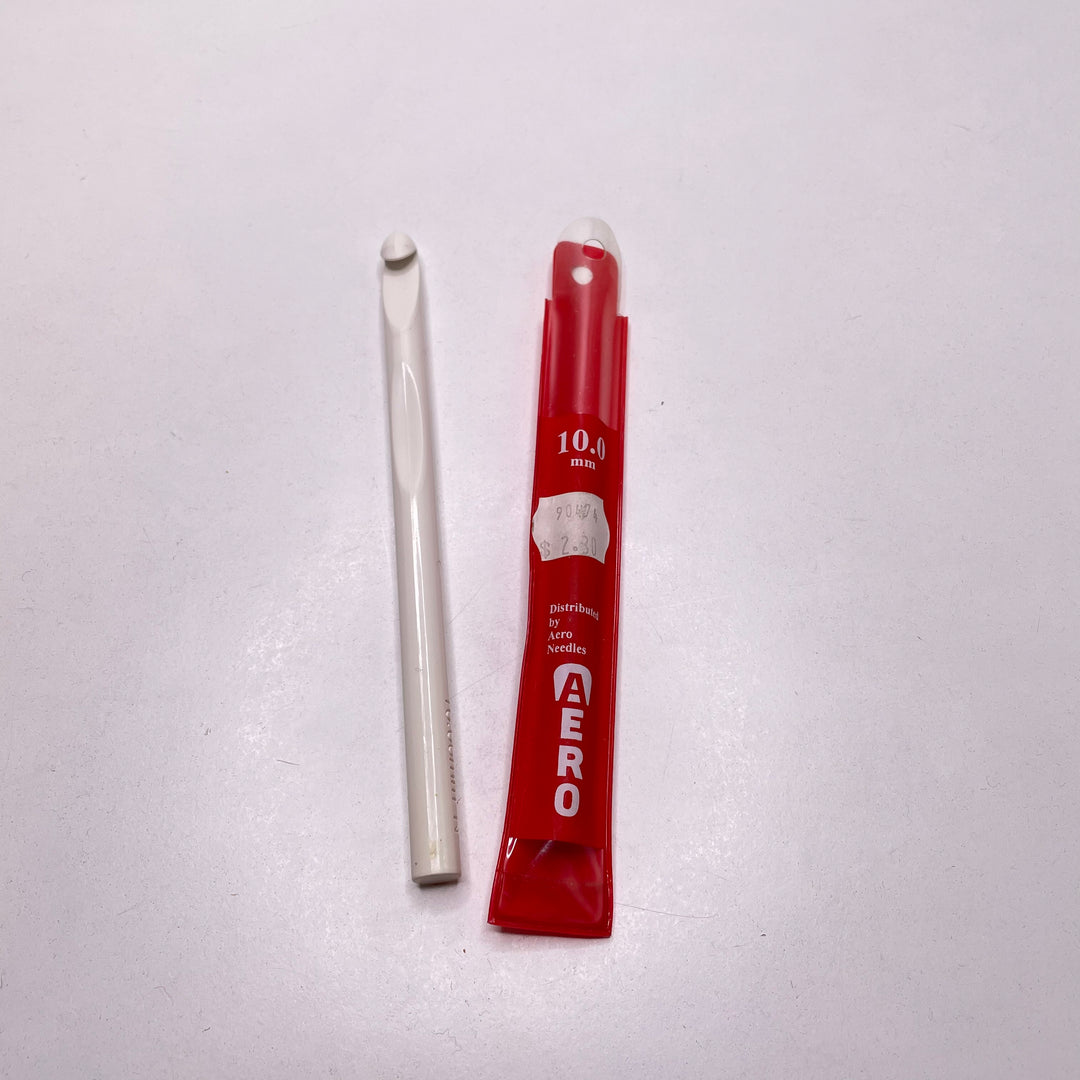 Crochet Hook In Sleeve Sewing Tool - Grey/Red - Individual (6788397957233)