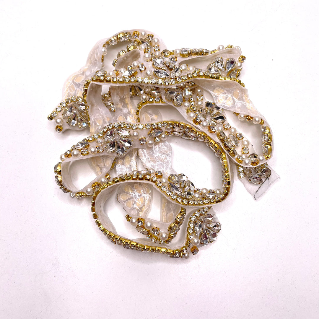 1" (25mm) Rhinestones Scalloped  Rhinestone And Pearls Trim - Gold/White - 1.3M Bundle (6773180301425)