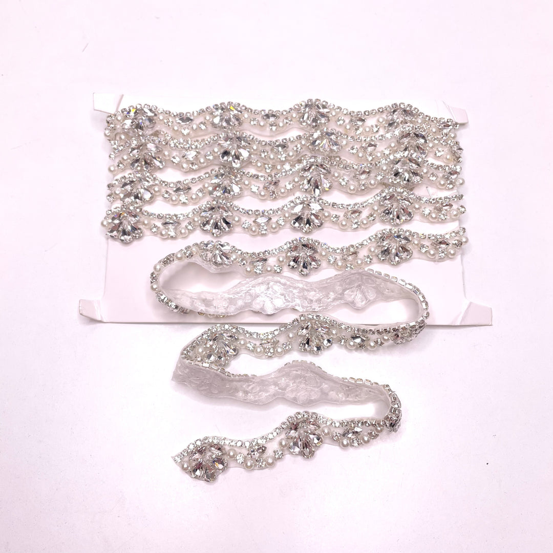 1" (25mm) Rhinestones Scalloped  Rhinestone And Pearls Trim - White/Silver - 1M (6773187444849)