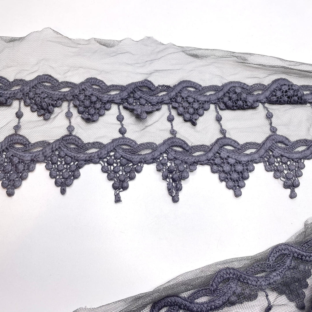 5 ½" (140mm)  Scalloped  Lace Trim - Grey - 1M