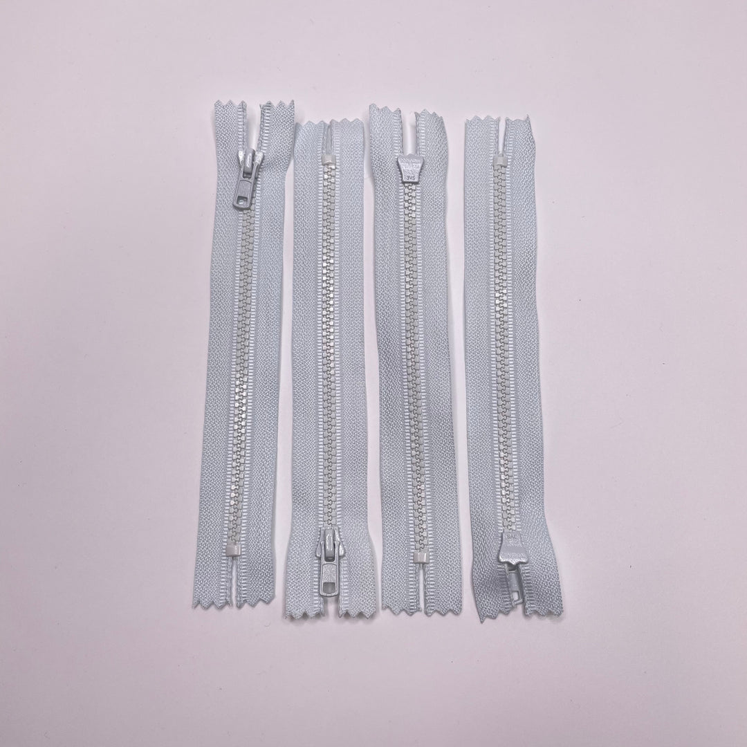 6" Molded Plastic Zipper - Closed End - Light Blue (6753577042033)