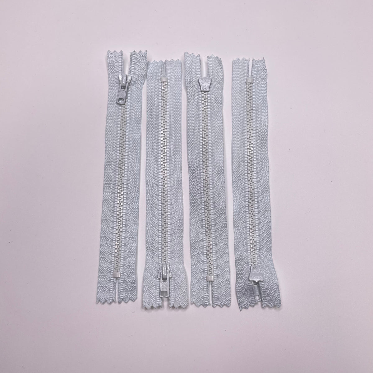 6" Molded Plastic Zipper - Closed End - Light Blue (6753577042033)