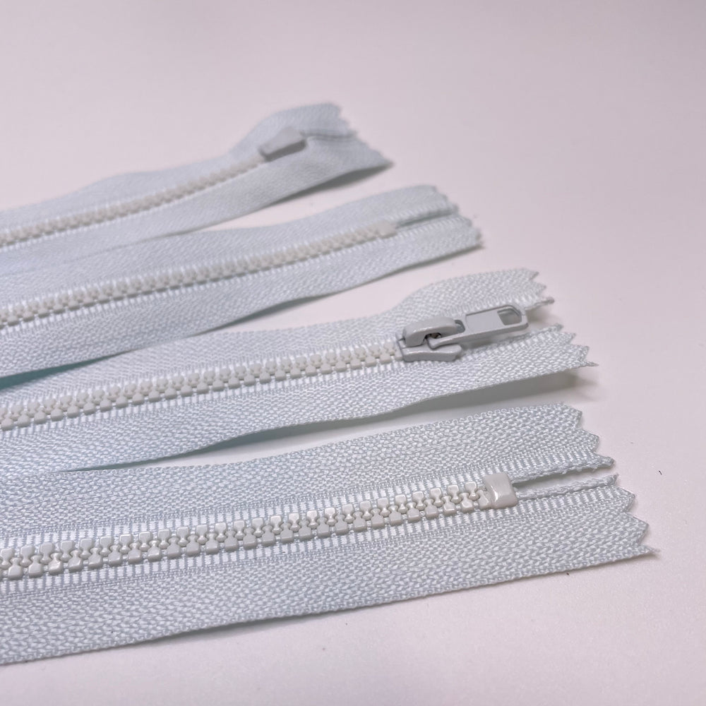 6" Molded Plastic Zipper - Closed End - Light Blue (6753577042033)
