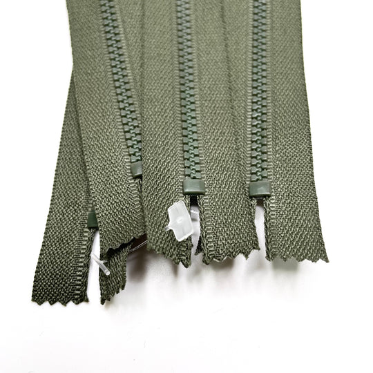 6" LCB Molded Plastic Zipper - Closed End - Green - 2 Pack (6753586708593)