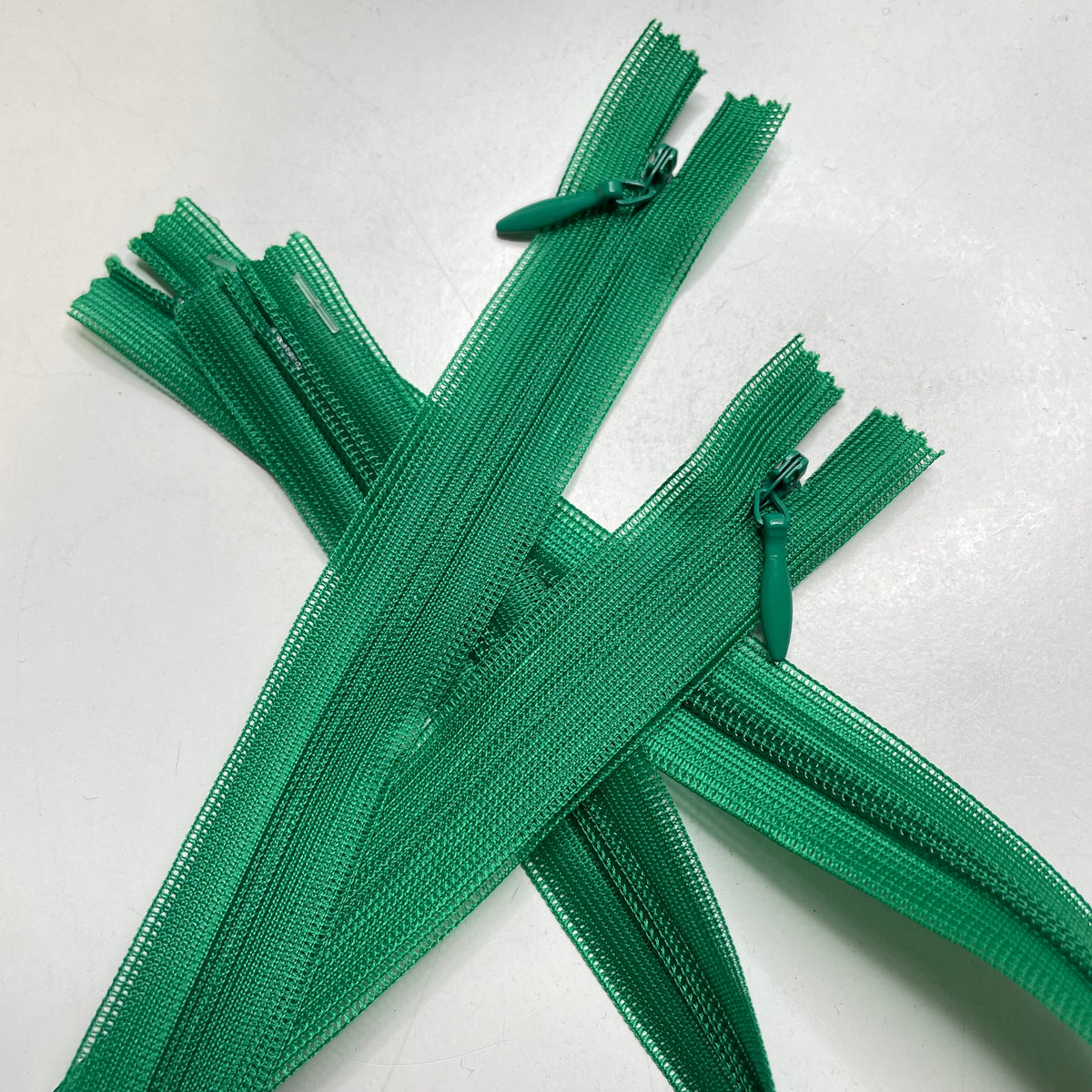 21.5" YKK Invisible Zipper - Closed End - Green - 2 Pack